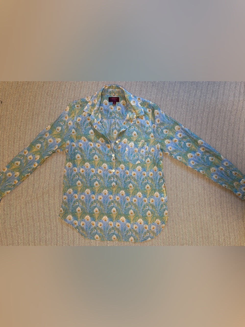 J. Crew Light Blue Peacock-Print Button-Down Cotton/Silk Shirt. Size 6 - Picture 3 of 10